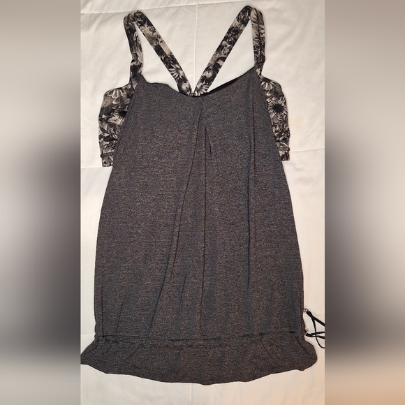 lululemon athletica Gray and Black Women's Top Floral Sports Bra Top - Picture 1 of 5